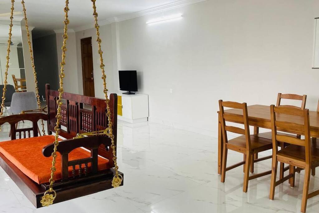 Rajamandiram 3Bhk Ac Apartment In Trivandrum Central Thiruvananthapuram Exterior photo